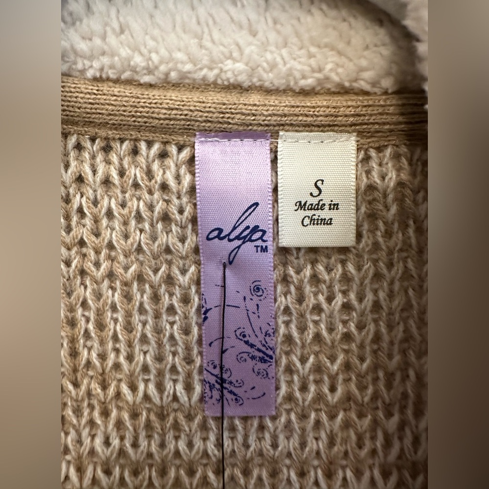 NWT! Francesca's Alya Ivory Taupe Faux Suede Sherpa Sweater Vest - Picture 5 of 8